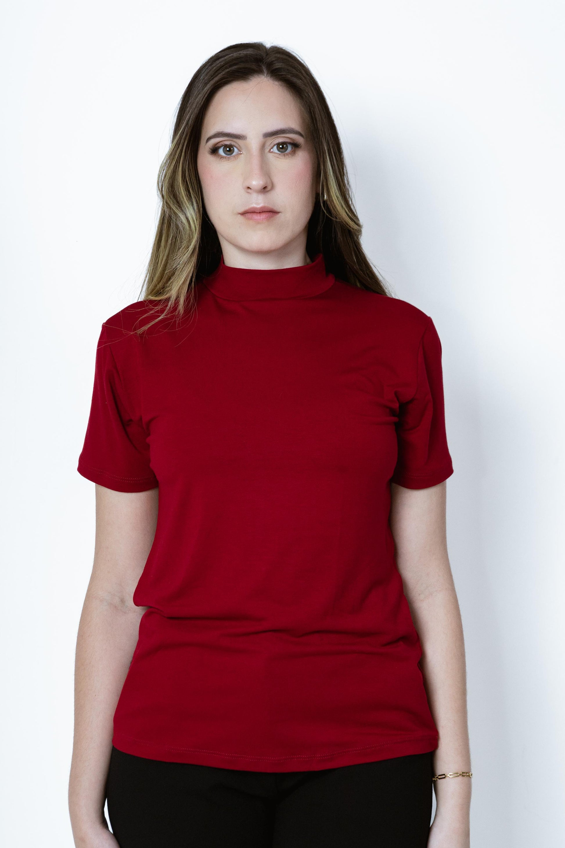 T-Shirt Gola Alta Reta Básica