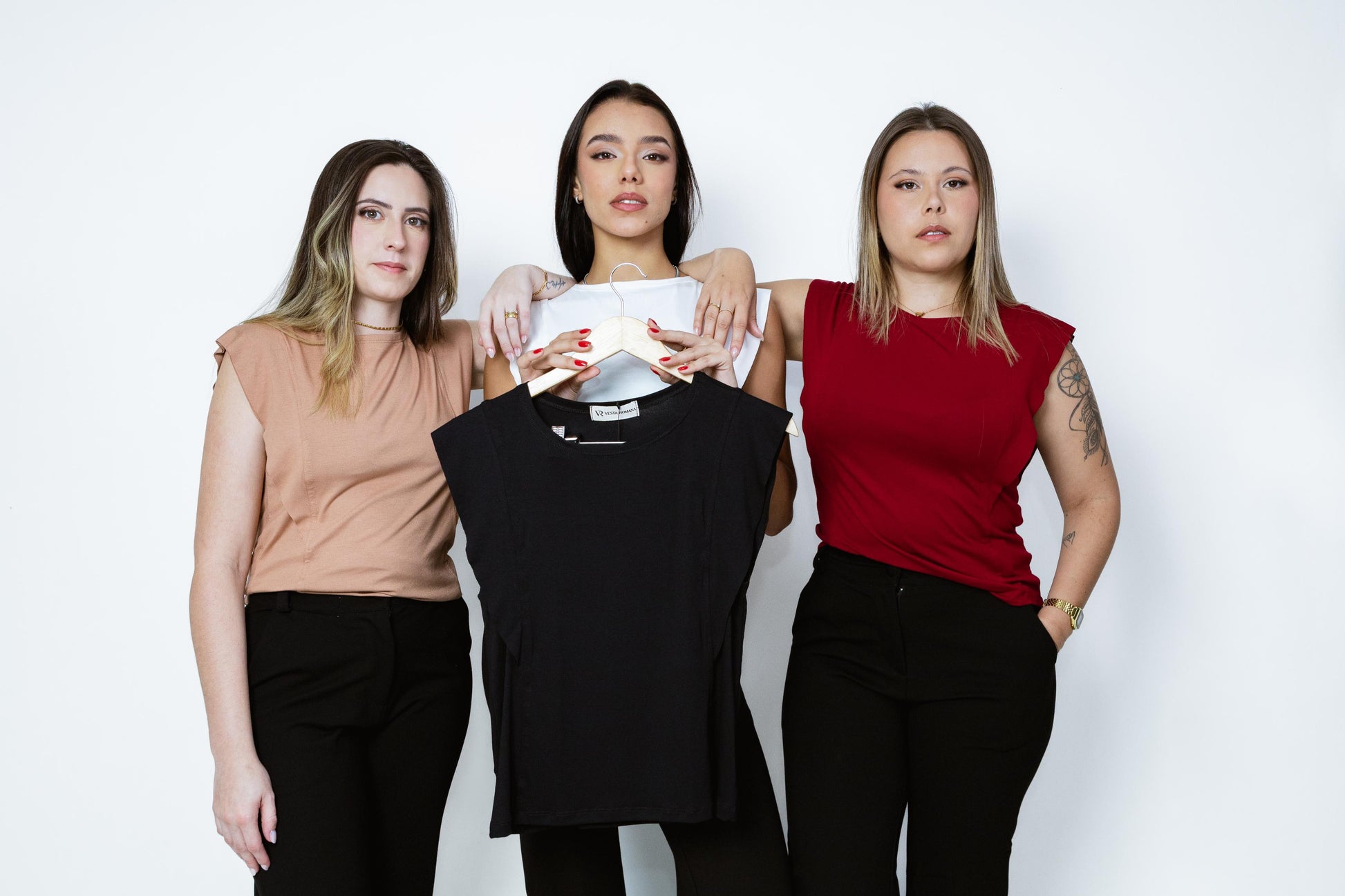 Regata Acinturada Babado Nina